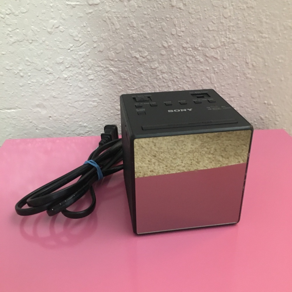 Sony ICF-C1 Radio Alarm Clock